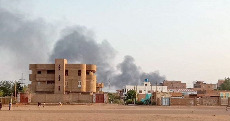 Sudan plane crash claims nine lives.
