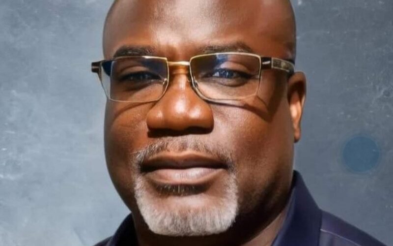 Chief Dr Emeka Kalu and the TITLE: Okpata Ozuora 1 Na Nibo.