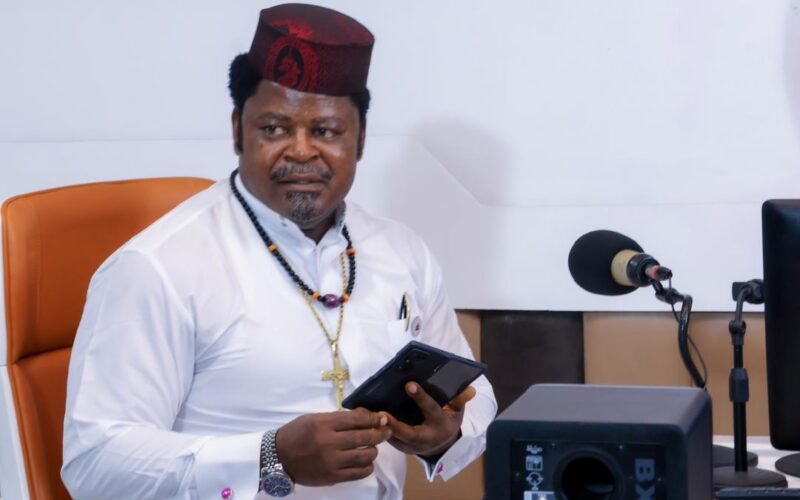 Amb. Dr Osita Offor “Ultimate Commander”, Receives the Masters Radio 105.9 FM, Award for Philanthropist/ Humanitarian Personality, 2025.